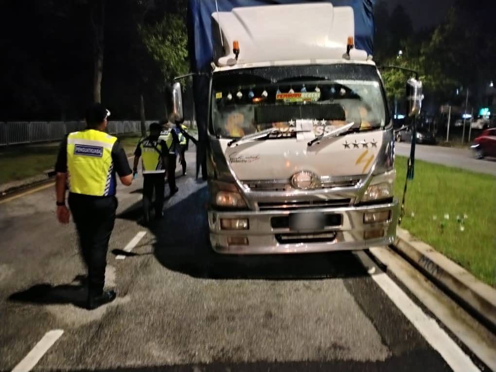 MBPJ和JPJ加强合作 取缔违规的重型车辆