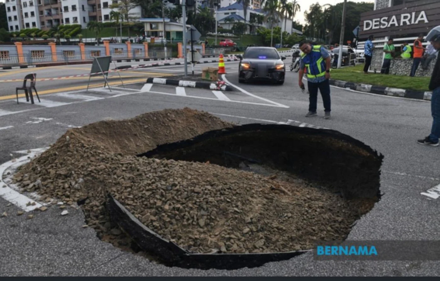 சுங்கை ஆரா நில அமிழ்வு - கழிவு குழாயை மேம்படுத்த வேண்டும்