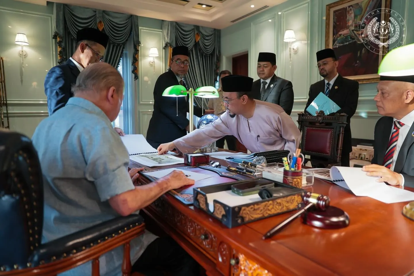 துங்கு லக்சாமானா அப்துல் ஜாலில் பள்ளிவாசல் கட்டுமானம் குறித்த அண்மைய நிலவரங்களை மாமன்னர் சுல்தான் இப்ராஹிம் கேட்டறிந்தார் 