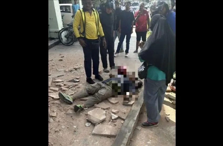 Lelaki cedera ditimpa kayu alang ketika tunggu isteri beli nasi kandar