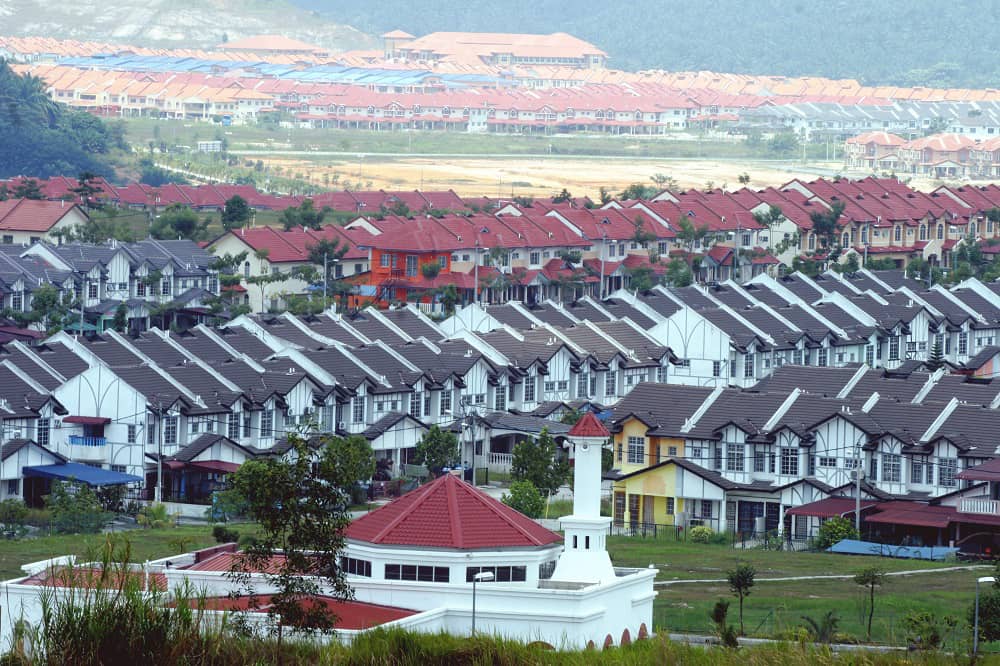 KKM perlu turun padang, selesai isu klinik kesihatan