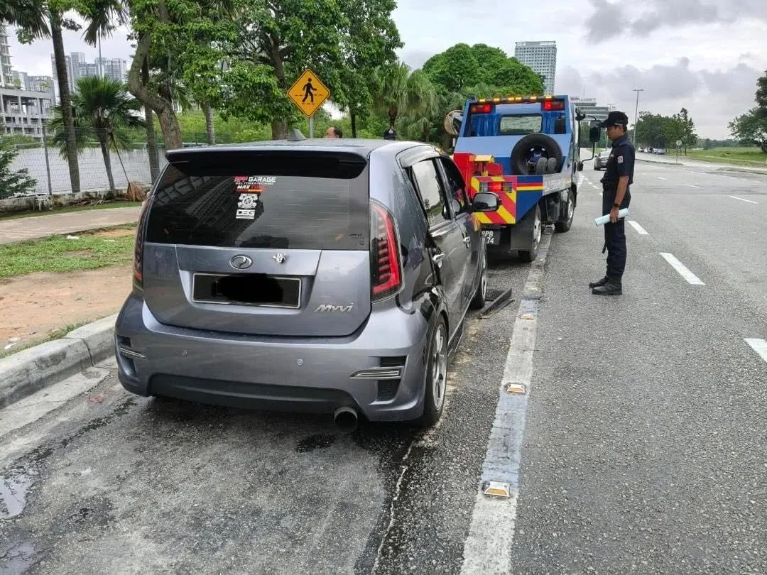 违例停泊扰交通！ 雪邦市会拖走8车