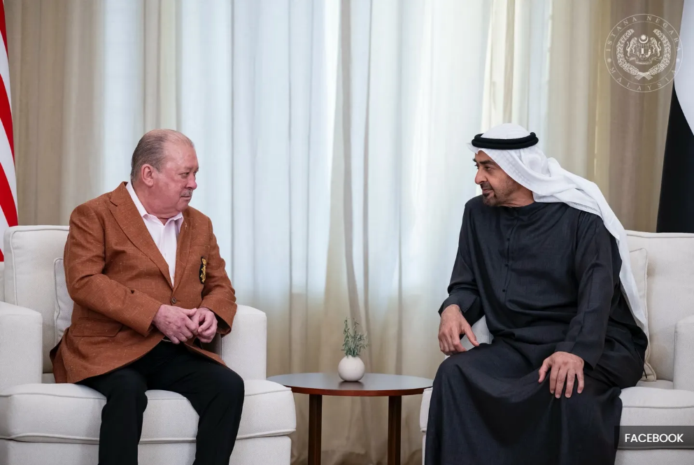 国家元首与阿联酋总统会晤  探讨加强经贸粮安国防合作