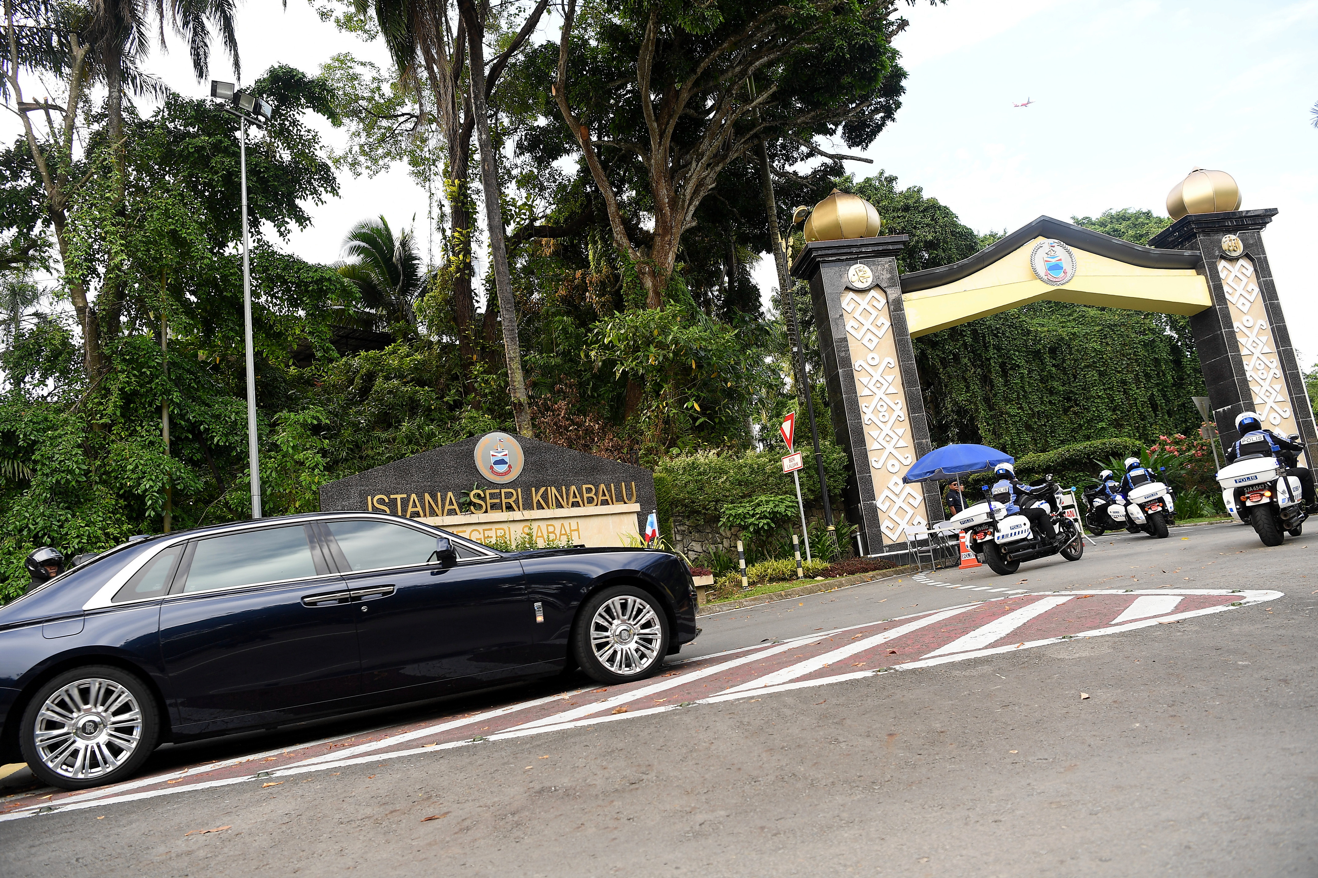 Kabinet baharu Sabah angkat sumpah, tiga Timbalan Ketua Menteri dilantik