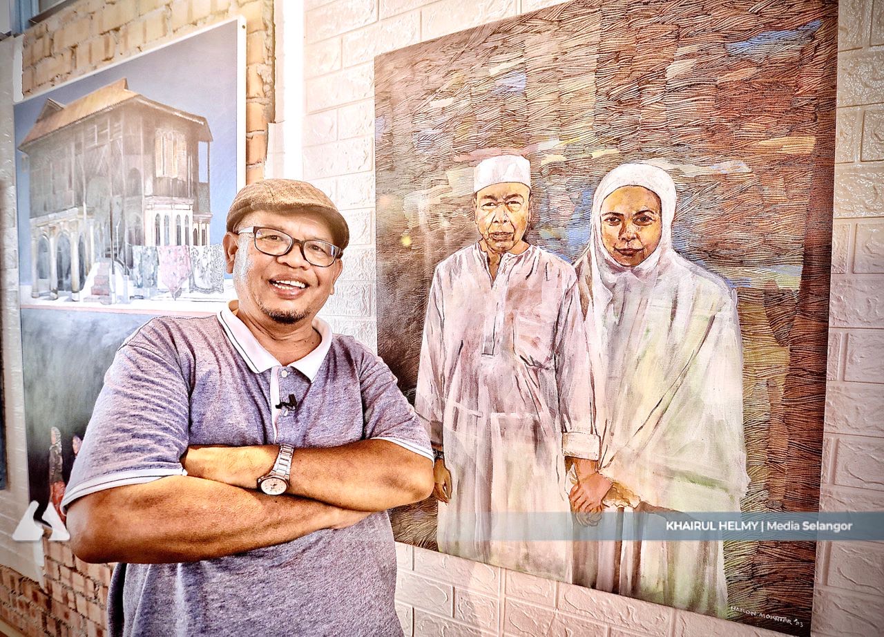 Dari but kereta ke Galeri Shah Alam: Karya Haron Mokhtar dihargai Sultan Selangor