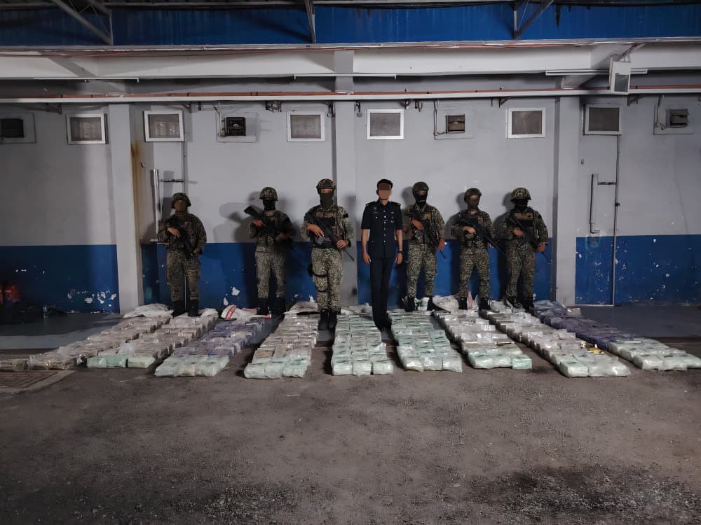 Tentera Darat Malaysia patahkan cubaan seludup dadah lebih RM10 juta, lelaki warga Thailand ditahan