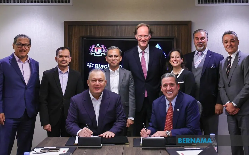 Global tech players are choosing Malaysia, says Fahmi