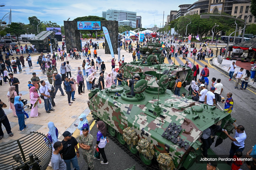 “与民同在共振昌明”吸引逾30万人 法米：政府年度汇报工作成果平台