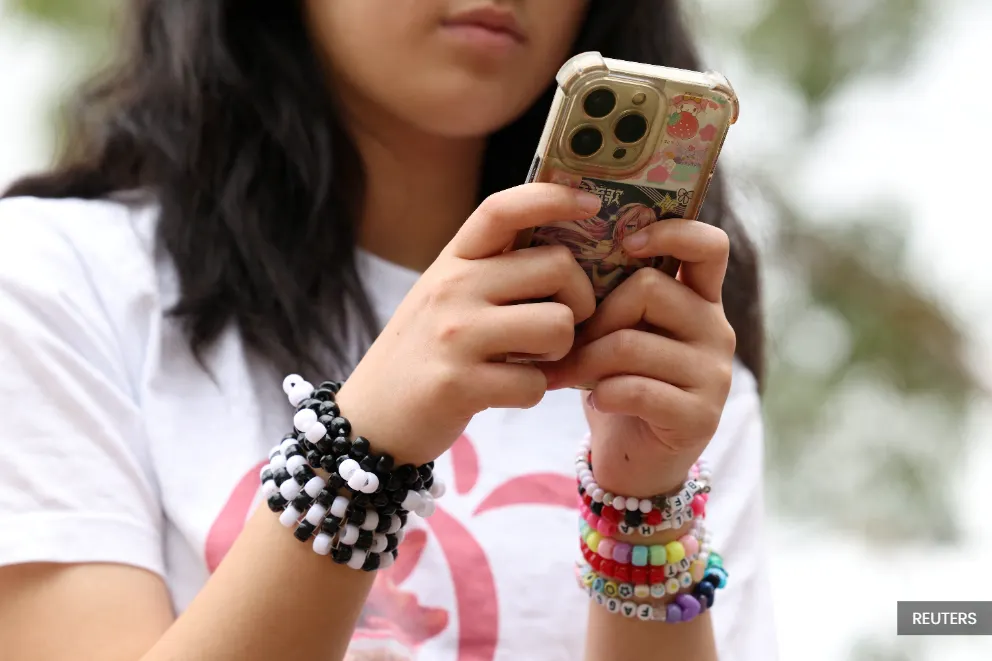 Minimum age of 16 years for social media use a reasonable preventive step
