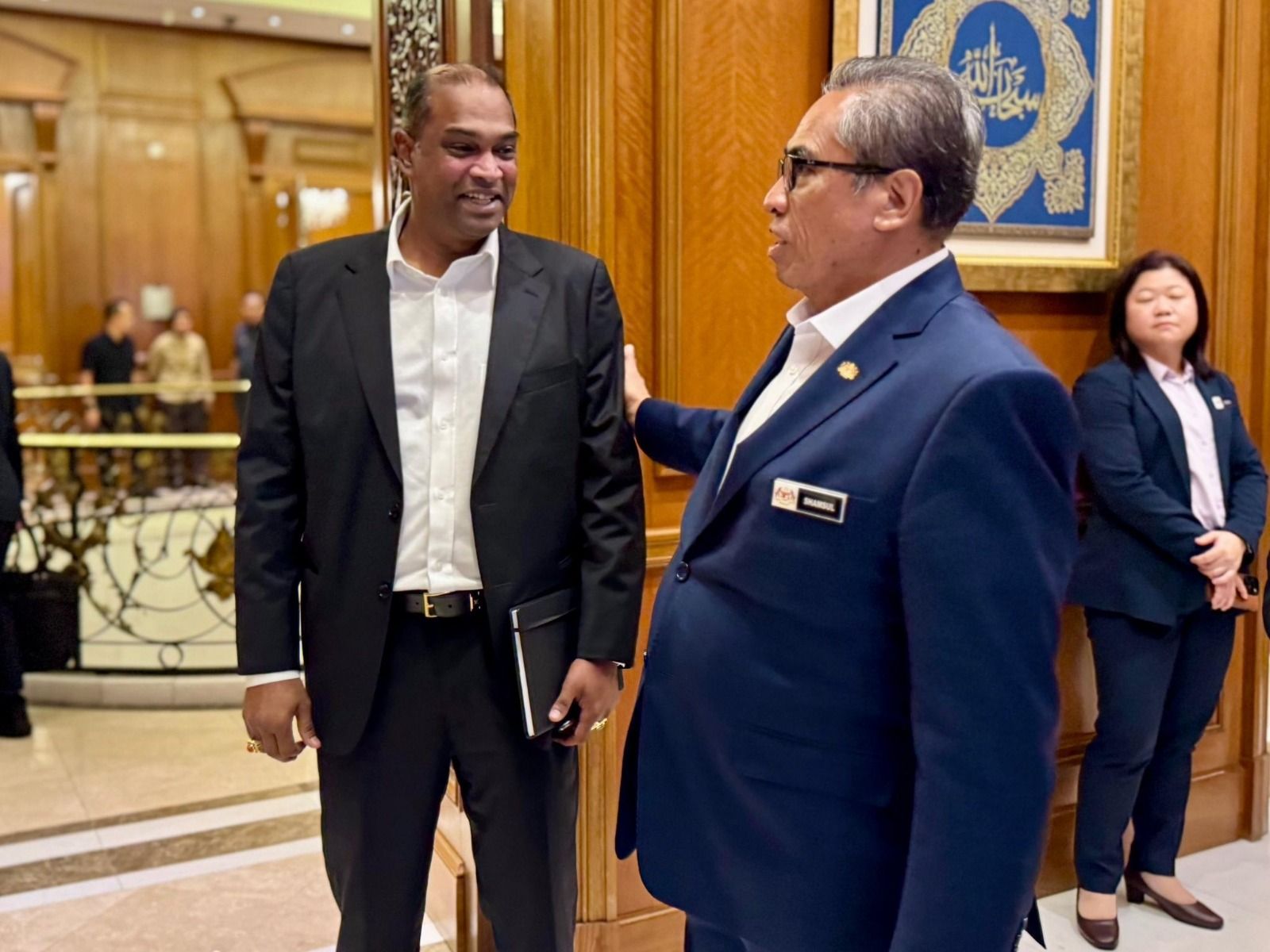 மறுசீரமைக்கப்பட்ட மடாணி அமைச்சரவையின் முதல் கூட்டம்- மனிதவள அமைச்சர் டத்தோஶ்ரீ ஆர். ரமணன் கலந்து கொண்டார் 