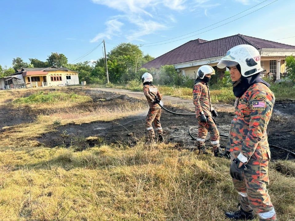 Cuaca panas: Melaka catat 20 kebakaran belukar, lalang dalam 12 jam