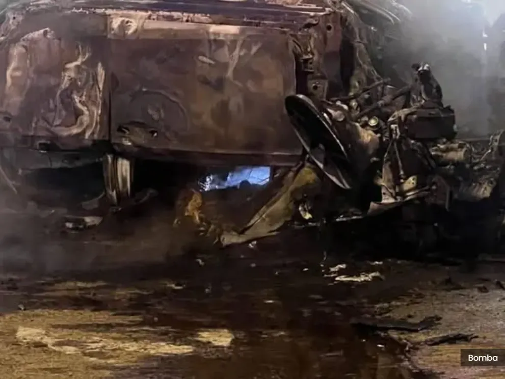 日得拉收费站夺命车祸  20岁男子与19岁女友葬身火海