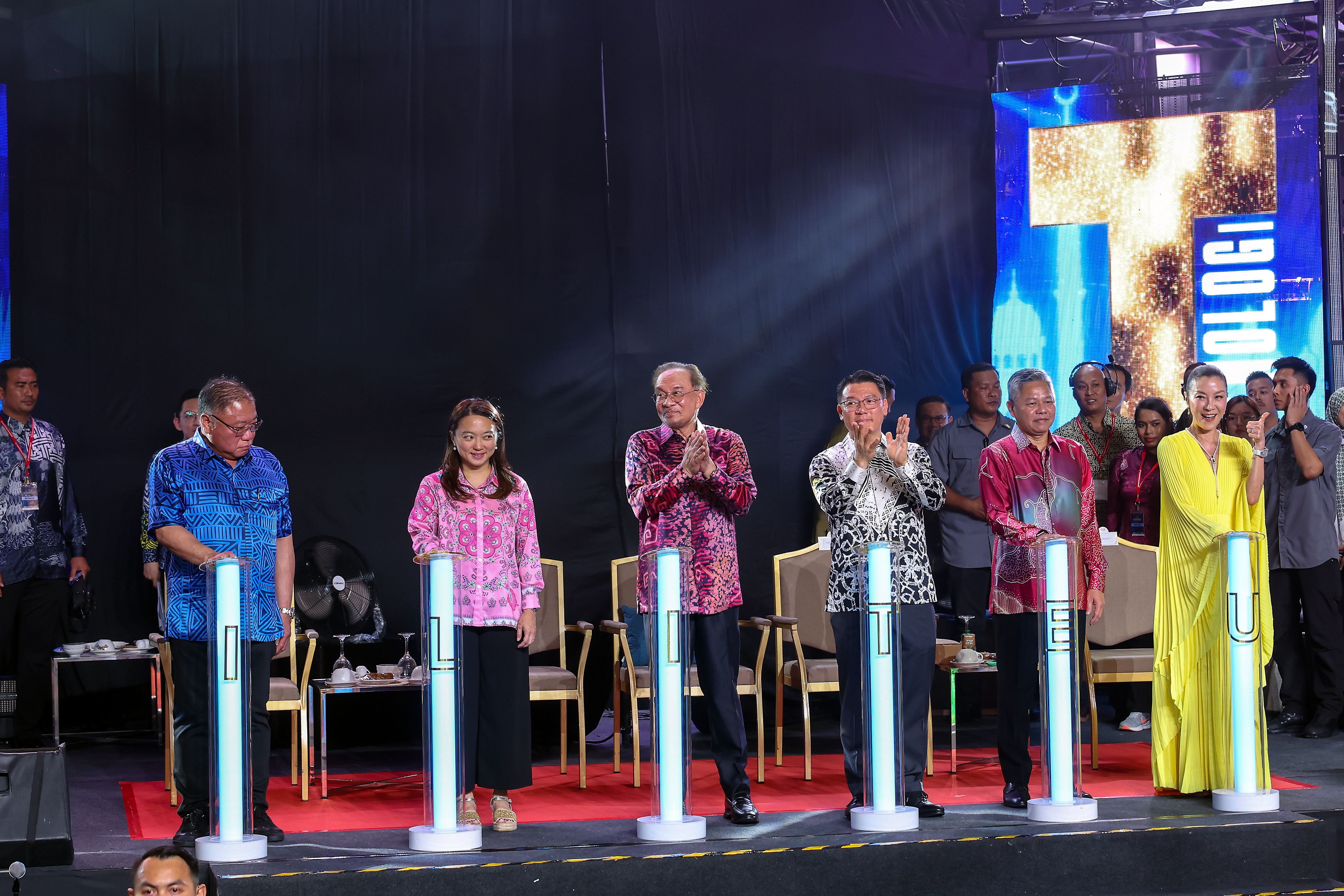 Anwar: Keharmonian kaum pacu pertumbuhan pelancongan negara