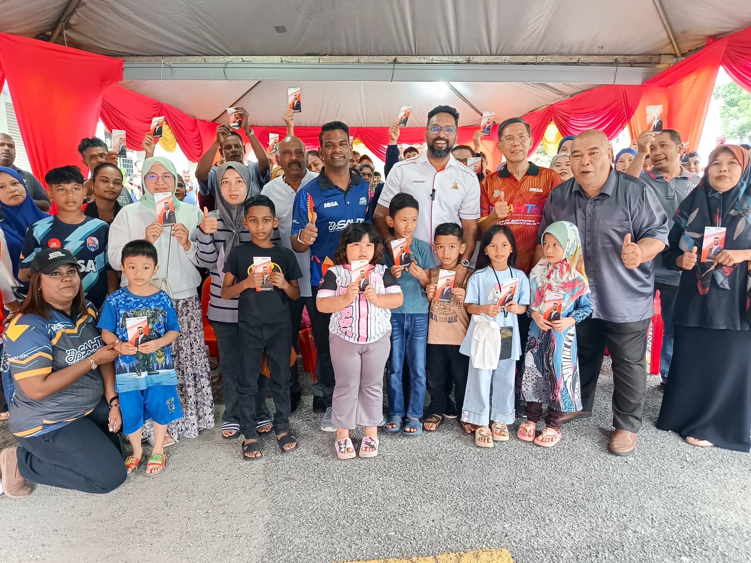 开学不愁！哥打哥文宁120清寒生  获RM100援助金