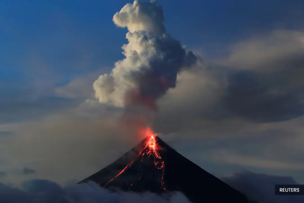Philippines' Mt Mayon volcano on Alert Level 3