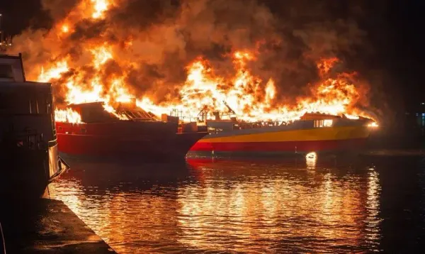 புக்கிட் மாலுட் கப்பல் துறைமுகத்தில் தீ விபத்து