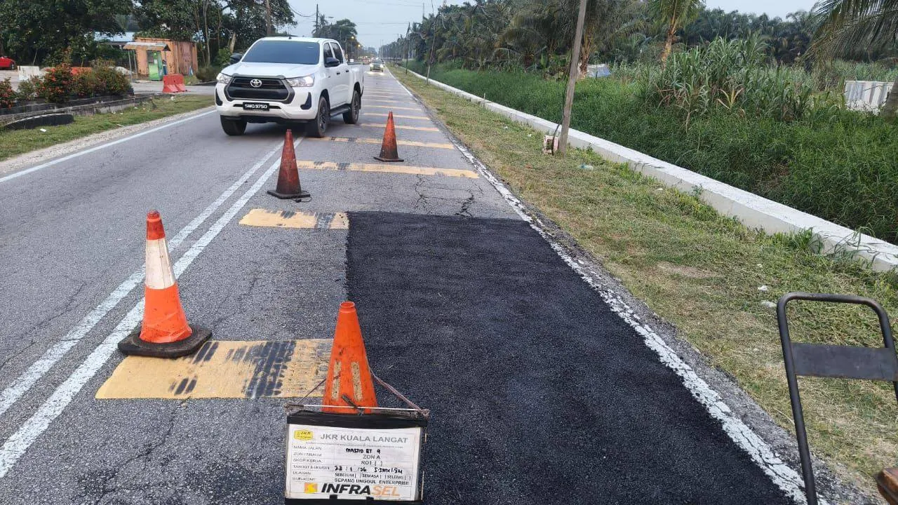 JKR tampal sementara kerosakan Jalan Garuda Sijangkang, JPS akan laksana pembaikan kekal
