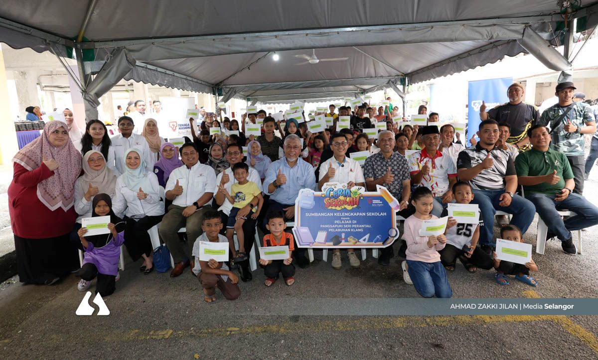 100 murid terima bantuan sekolah TNB, ringan beban keluarga terjejas bekalan elektrik