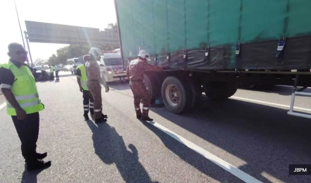 大道拖格罗里碰撞摩托车 骑士当场丧命