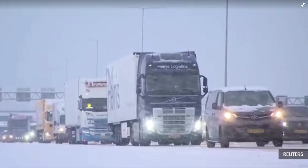 Snow cripples traffic in Paris, triggering 1,000km congestion