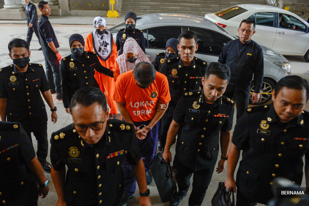 Ex-Army chief, wives remanded in corruption probe