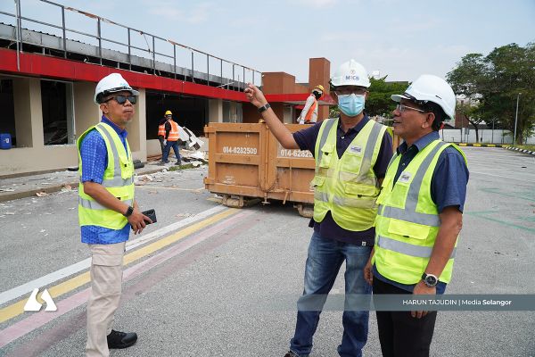 莎阿南体育中心严控施工标准 安全与环境监测成重点