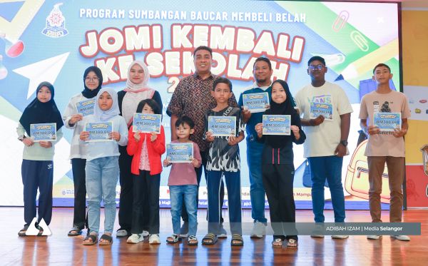 MBPJ provides back-to-school vouchers to B40 students
