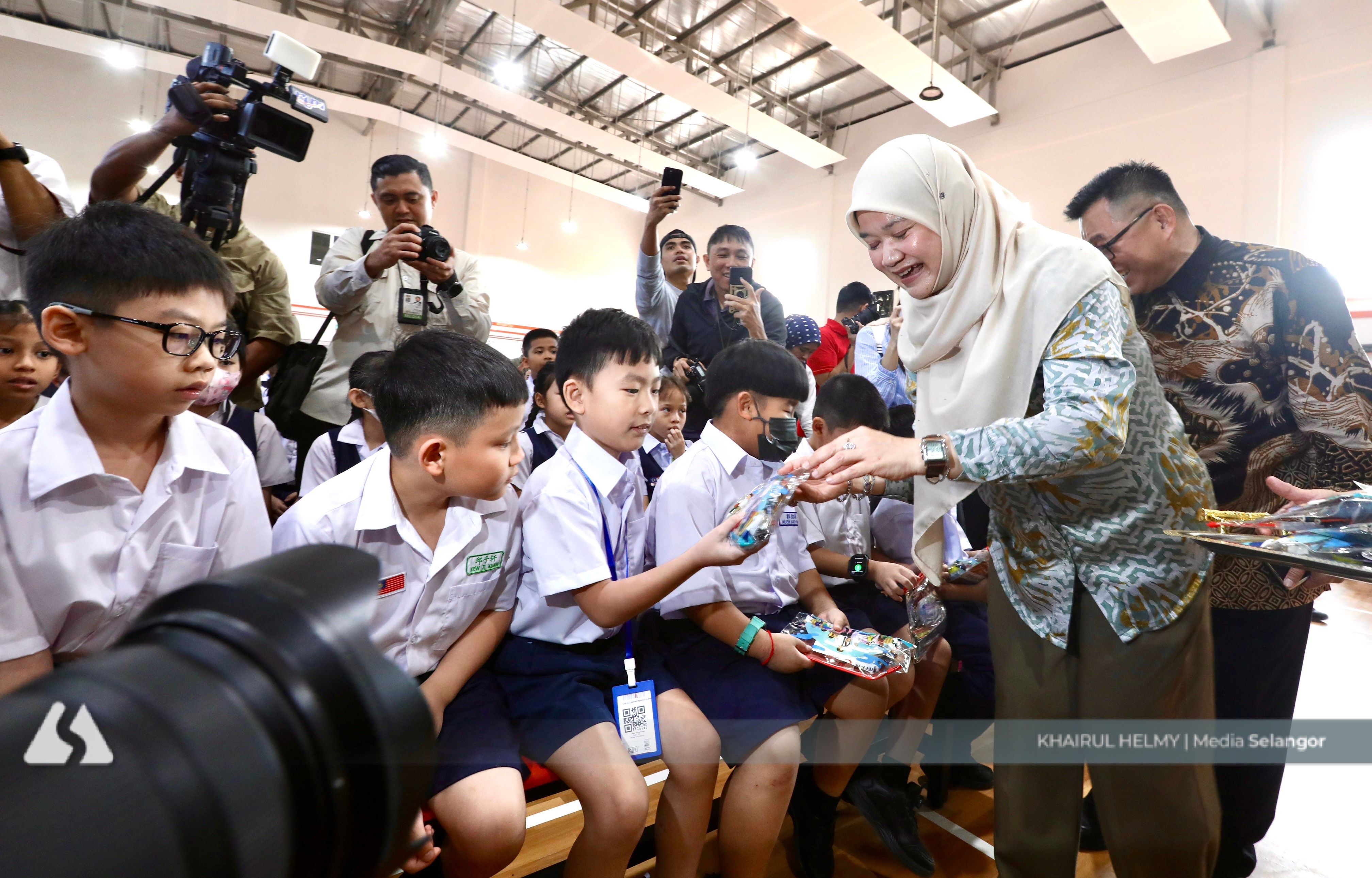 Over 800,000 enrolled in Year One, Form One nationwide this year 