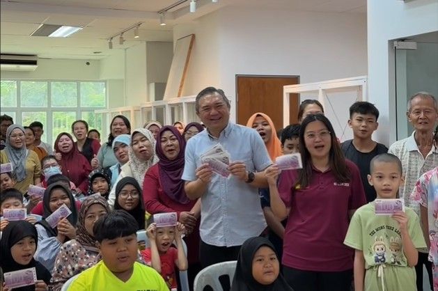 金銮州选区150清寒生 获国能赞助100买开学用品