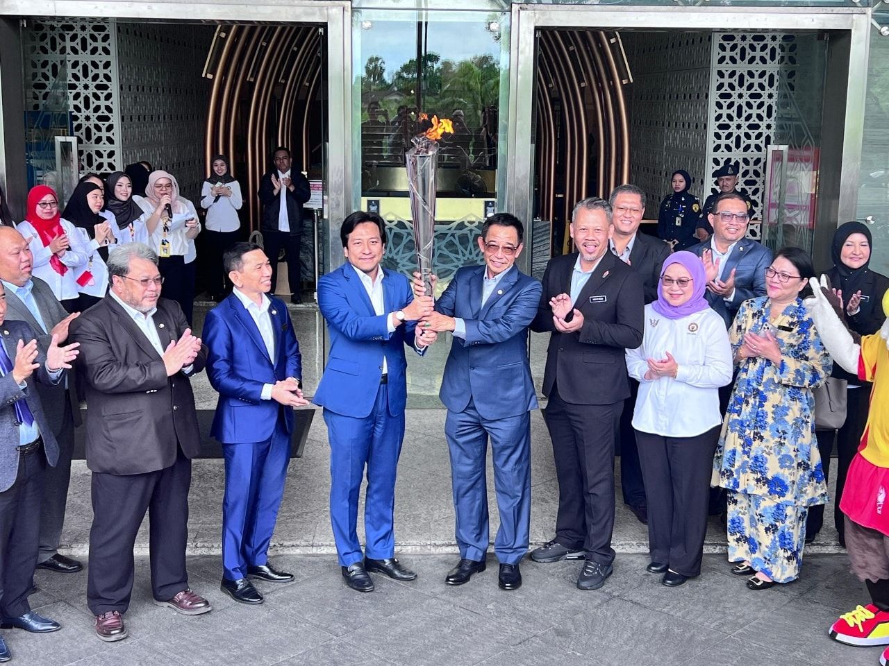 雪州马运会秘书处 礼貌拜会沙砂呈邀请函