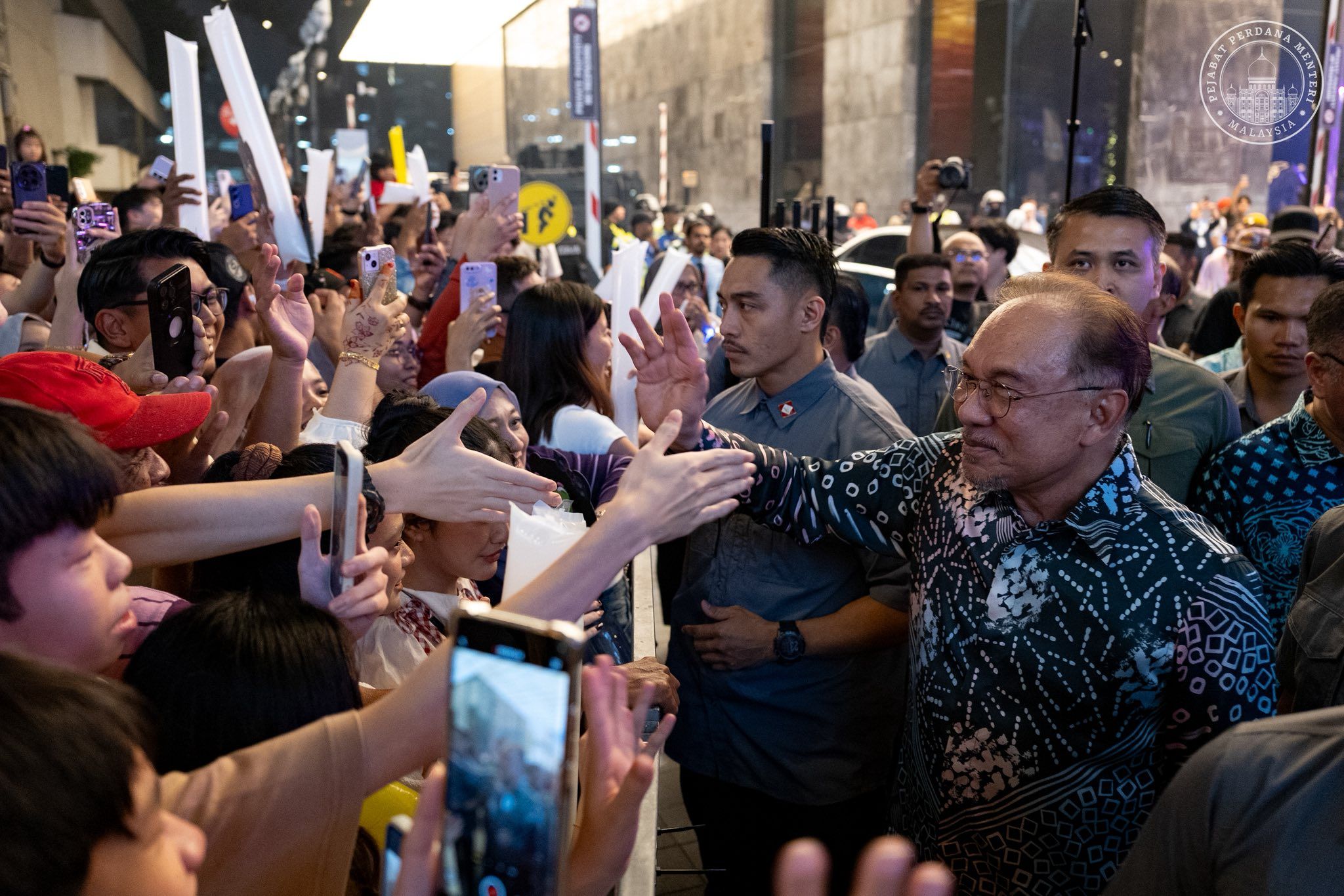 TMM buka tirai, PM seru rakyat zahir semangat kebersamaan sambut tetamu antarabangsa