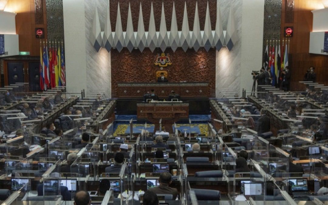 Penguatkuasaan lori lebih muatan antara isu dibangkit Dewan Rakyat hari ini