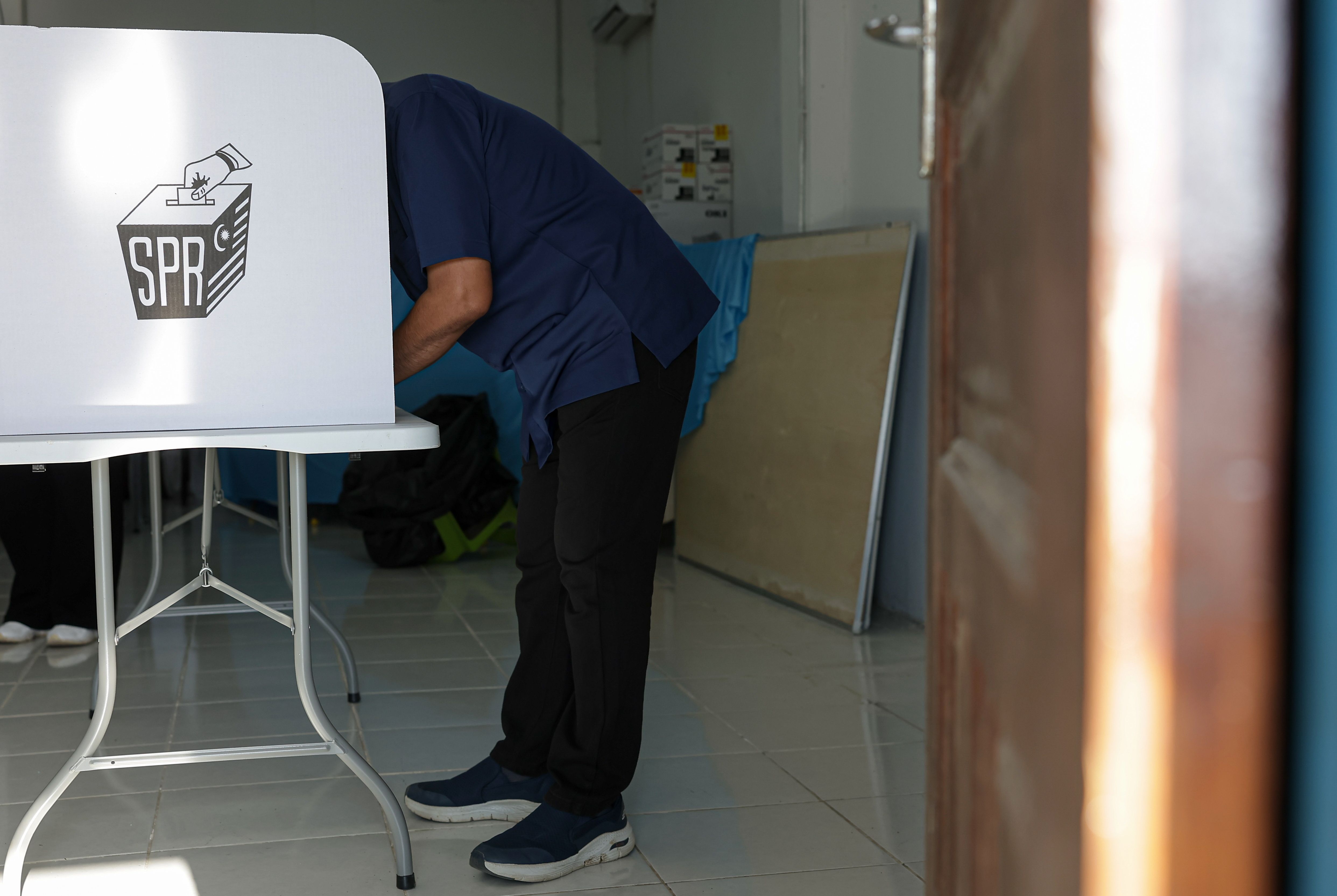 Kinabatangan sees 12.54 pct voter turnout as of 9am, Lamag at 10.57 pct