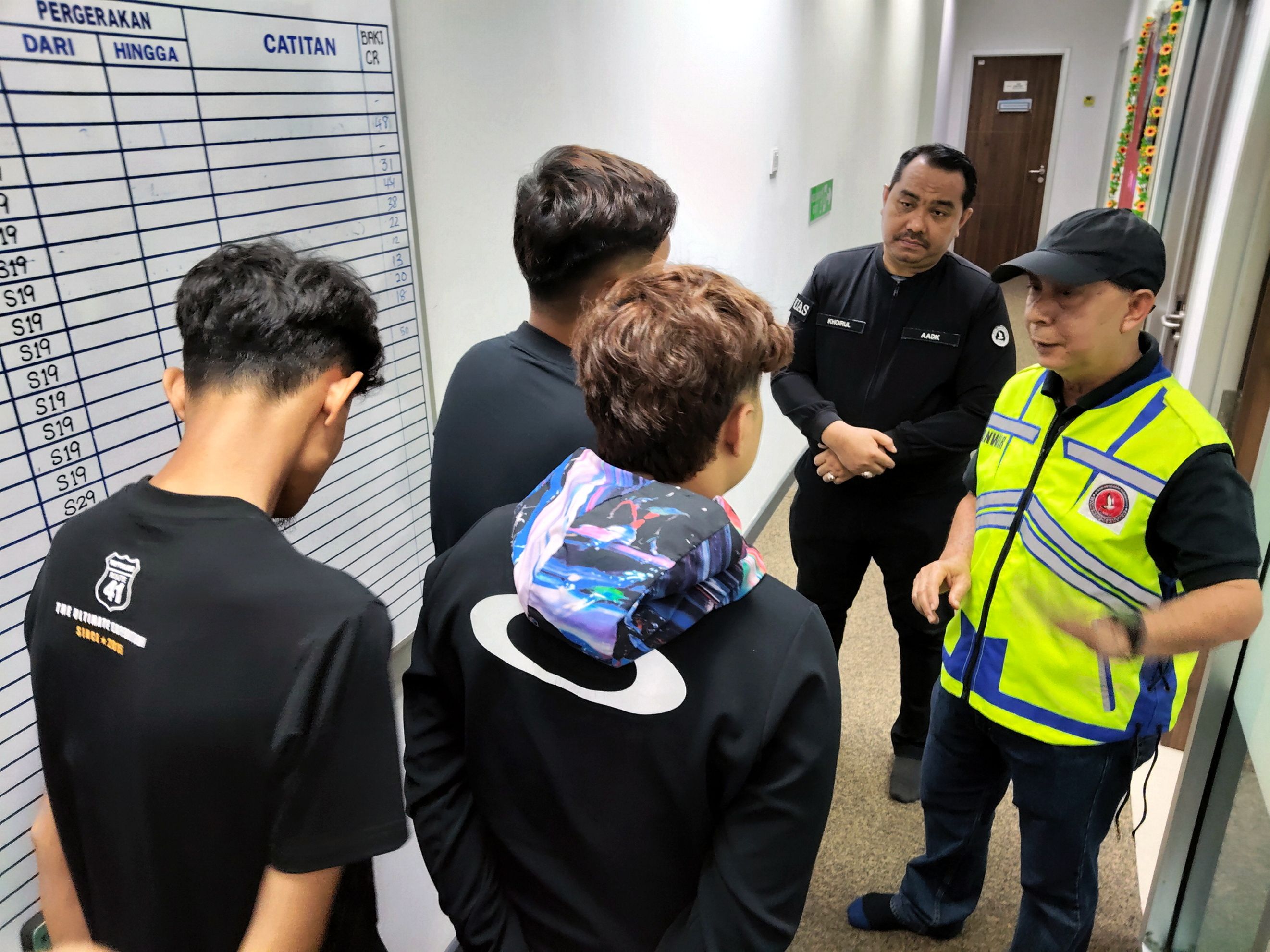 3男泰国玩乐后返马奔丧 尿检不过关被捕