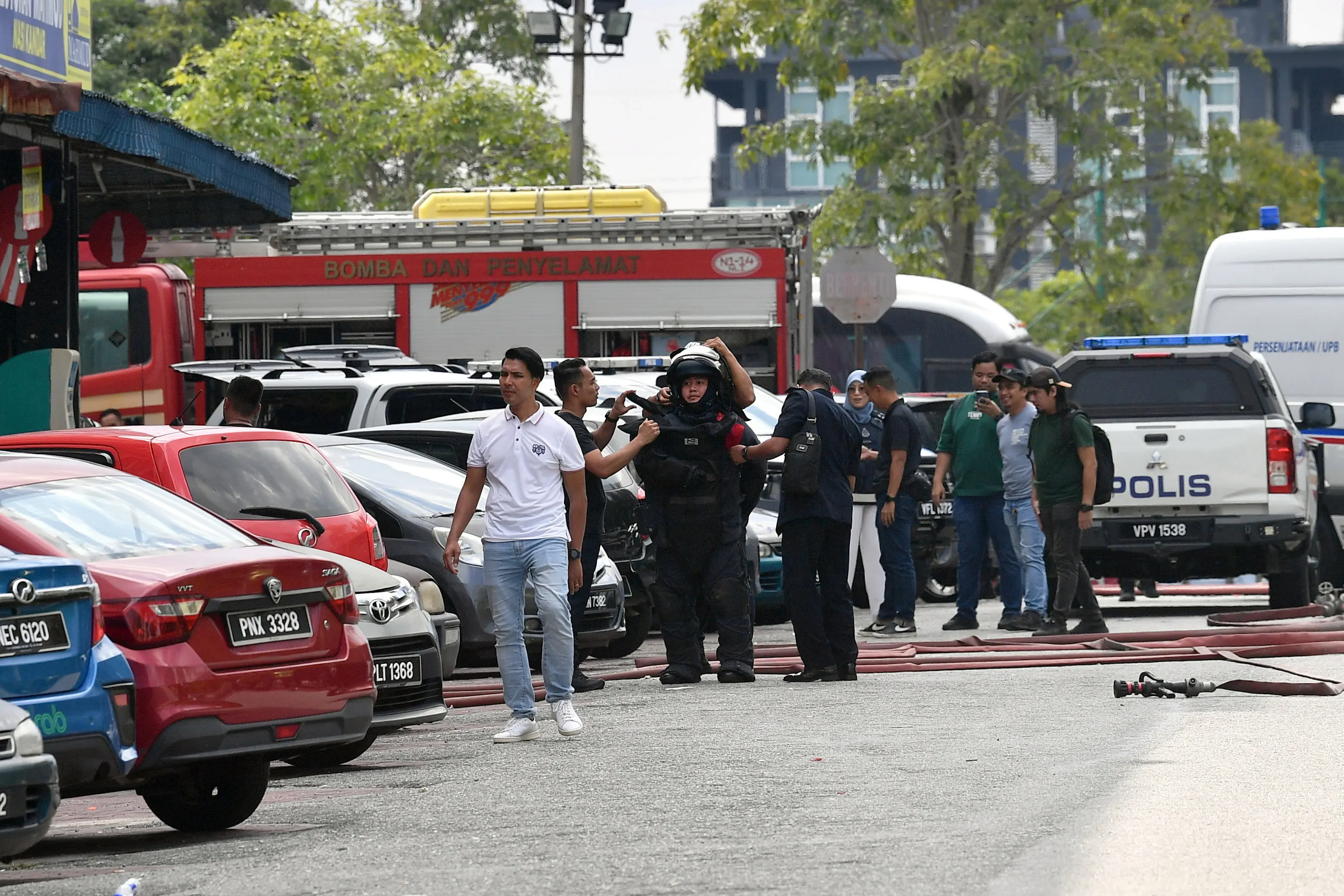 நீலாய் வெடிக்குண்டு சம்பவத்தில் முதியவருக்கு எதிராக ஐந்து குற்றச்சாட்டுகள்