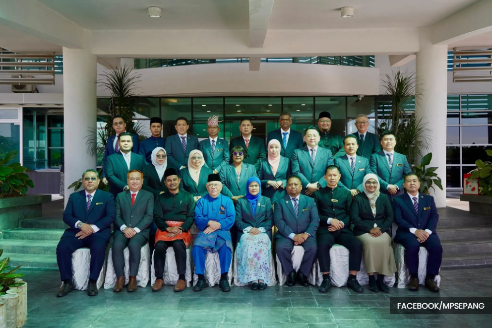 雪邦市议会设内部奖项  表彰绩效卓越市议员