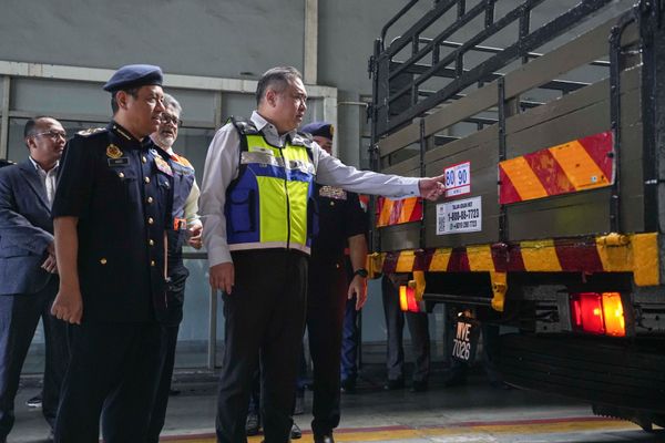 涉重型车辆致命事故减 陆兆福:严厉执法奏效