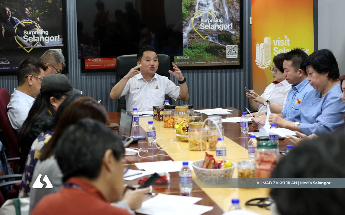 雪州76村长.8协调官走马上任  沙白首现女村长与双协调官