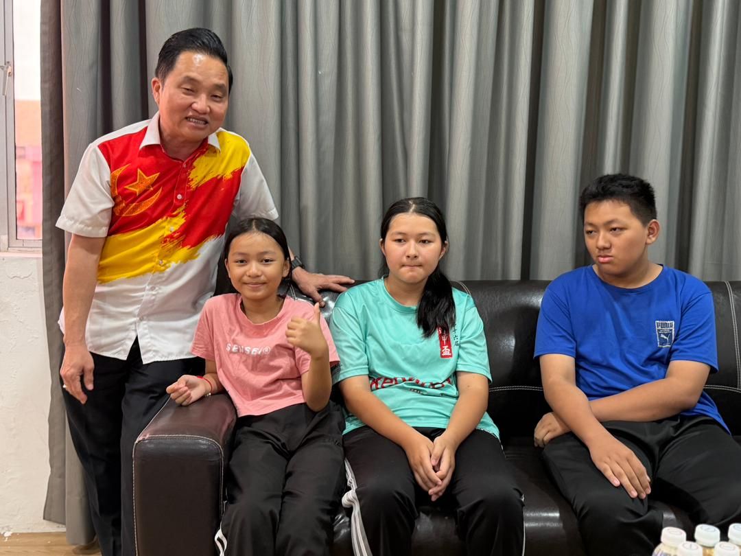 适耕庄三姐弟妹获公民权 与祖母安心过年