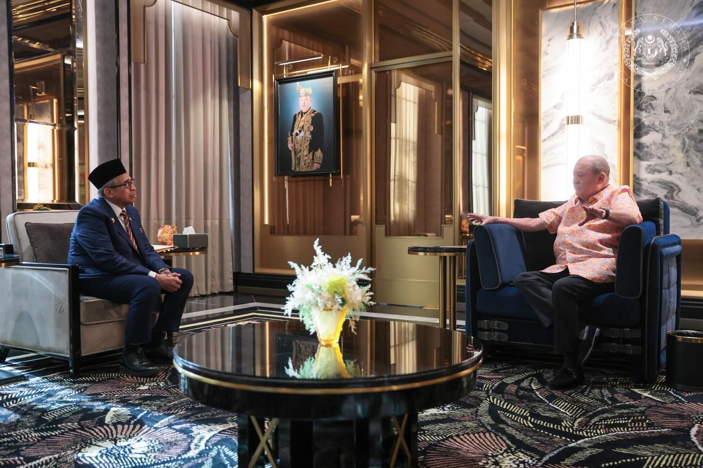 谕公务员廉正诚信  元首：维护国家利益