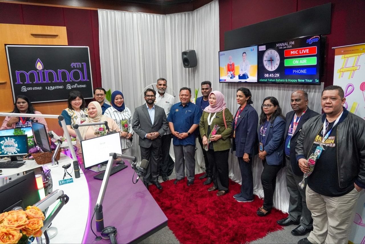 20 ஆண்டுக்குப் பின் உருமாற்றம் காணும் மின்னல் எஃப் எம்- துணையமைச்சர் ஆர். யுனேஸ்வரன் கலந்து கொண்டார்