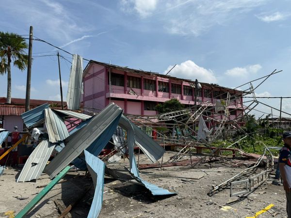 Wakaf Selangor salur RM50,000 baik pulih SRA Kampung Medan