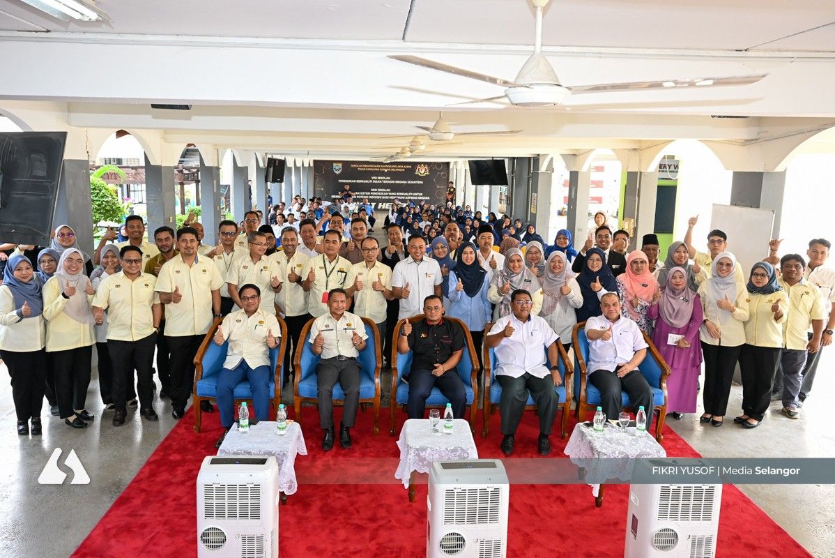 Hari pertama sekolah di Selangor berjalan lancar - MB