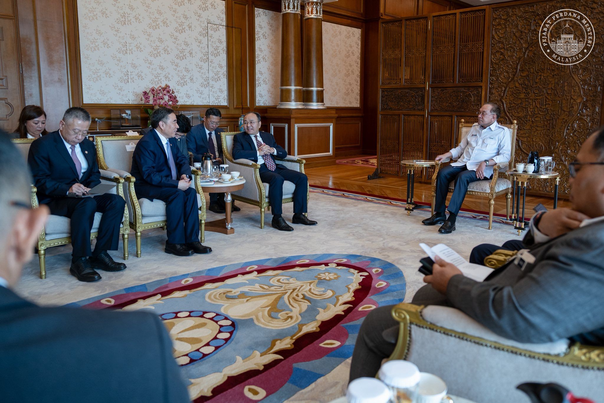 ECRL tingkat kedudukan Malaysia sebagai hab logistik serantau - PM