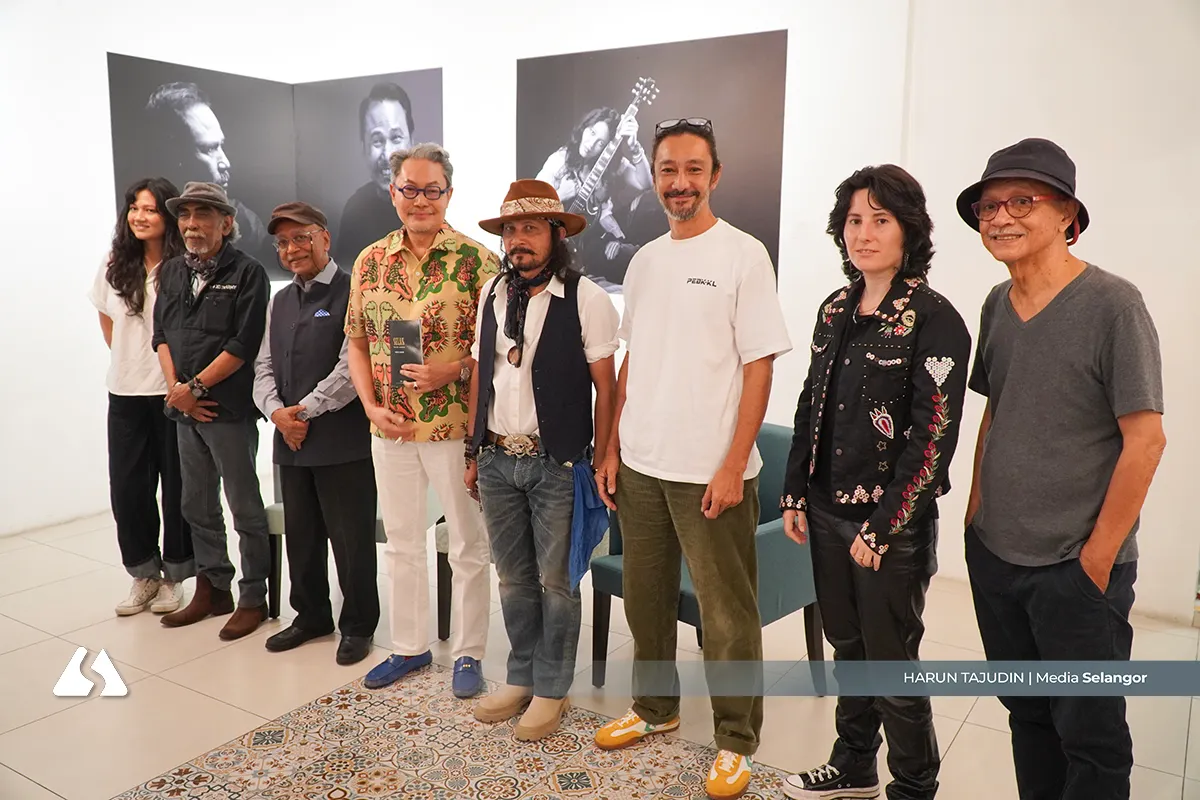 Pameran fotografi SELAK rai ikon seni tempatan dengan karya hitam putih