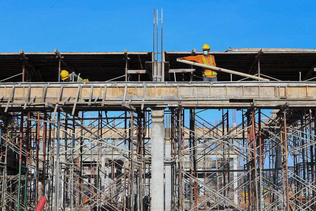 必要时放宽建材进口条件   首相：控制可负担房屋发展成本