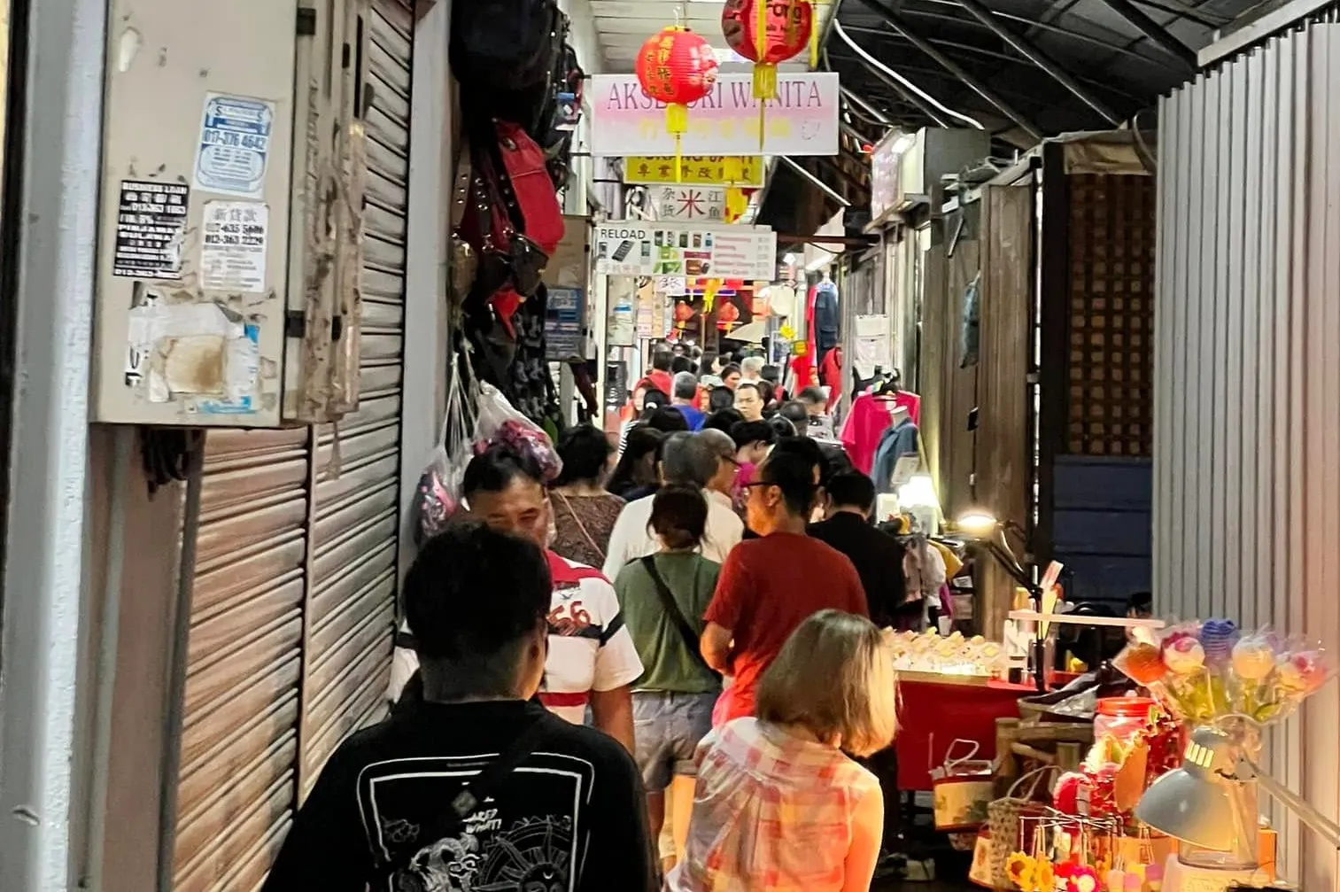 沙登人民巴刹明起办新春花市   年味街连办3周迎新春