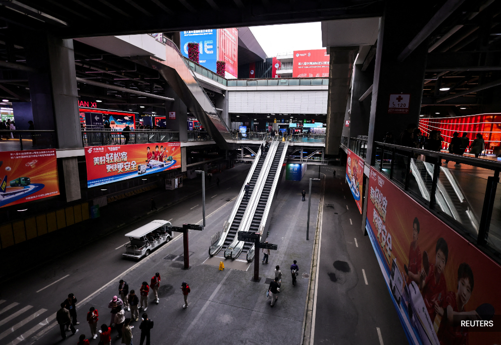 China's 2025 record export surge expected to slow in December 