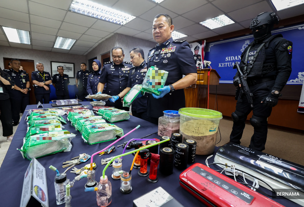 Drug trafficking syndicate busted, five arrested