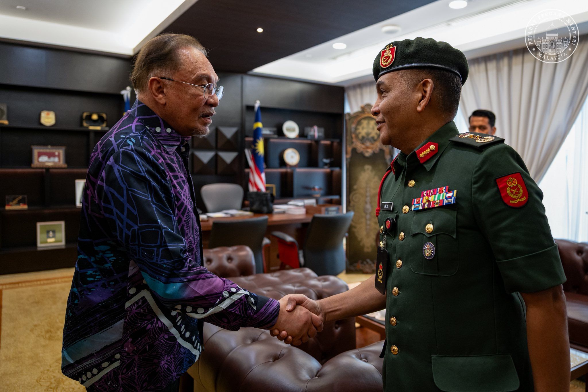 安华：陆军信任建立   靠廉政专业与问责